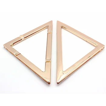 Метални профили с триъгълна форма със златна дръжка за чантата 17 см